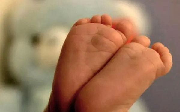 Aprehenden a madre por asfixiar a su bebe, lloraba mucho dijo