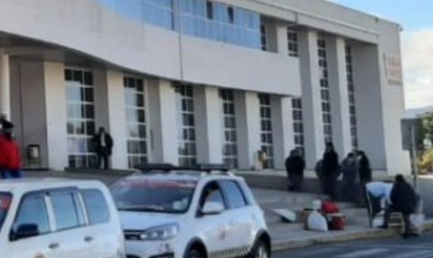 Mujer es hallada sin vida en vehículo estacionado en Tarija