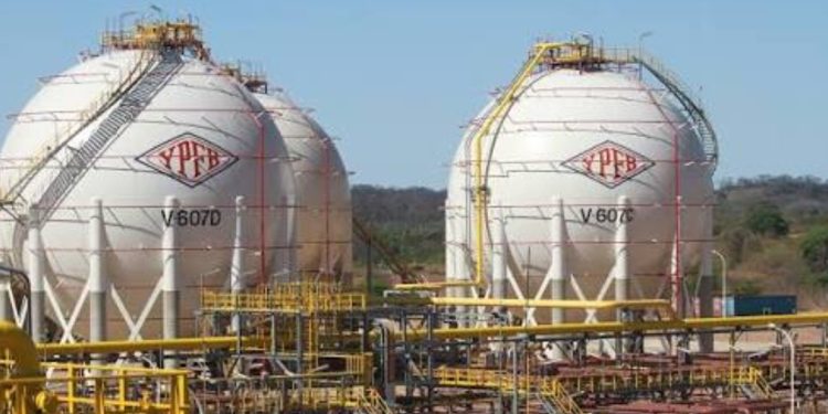 YPFB rechaza irregularidades en compra de combustibles