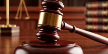 Caso insólito en Colombia: sin tarjeta profesional, representó clientes y logró fallos favorables