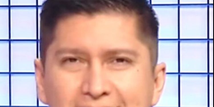 Justicia ordena a Medrano borrar videos contra el presidente del TSE