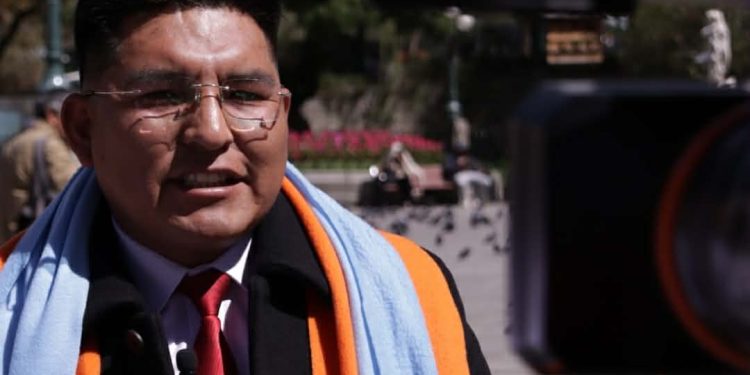 De abogado de profesión a político de vocación, Rocha postula a primer Concejal por La Paz