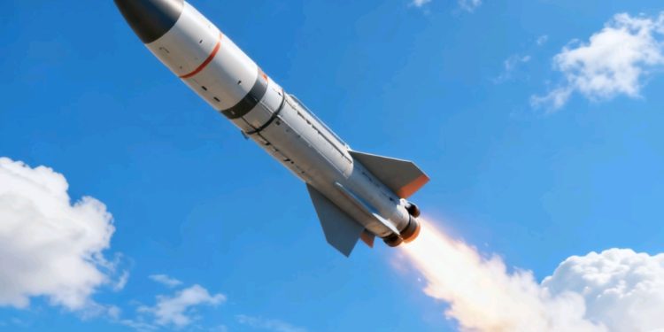 Israel bombardea sede de la Asamblea de Expertos en Irán