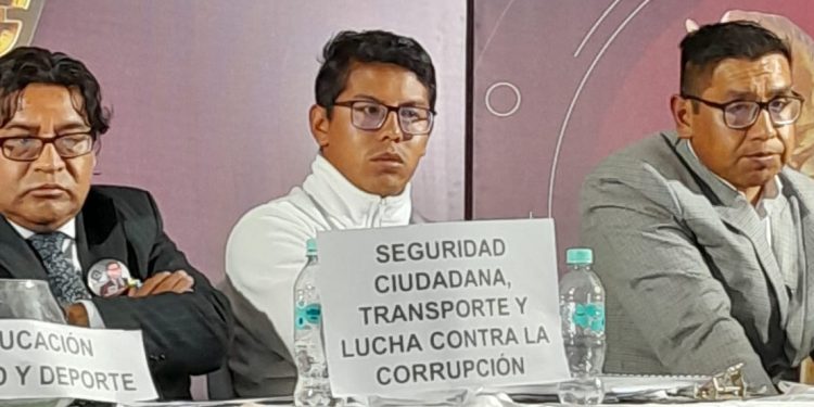 Cámaras de seguridad, policías y sistemas vecinales, la propuesta de Gutierrez