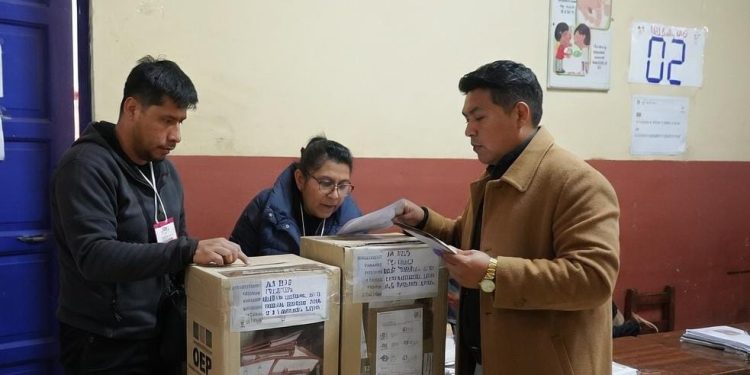 «La democracia y el voto consciente la clave para elegir» dice Curmi Rocha