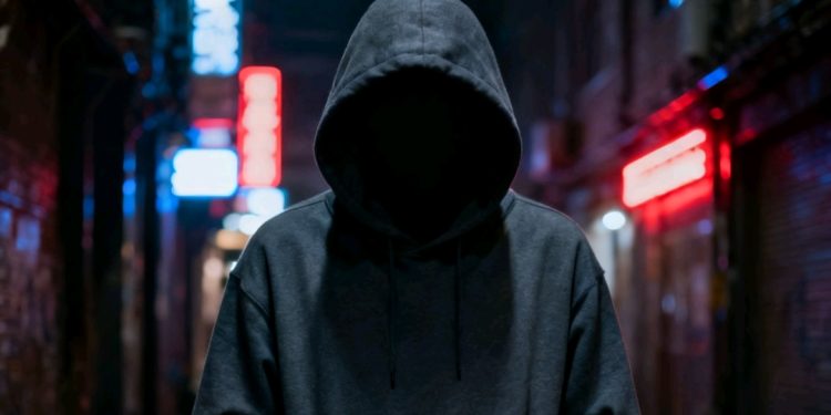 Atracadores en motocicleta asaltan una farmacia en el Plan Tres Mil y se llevan dinero y una tablet