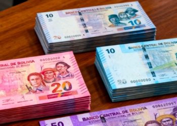 Fejuve de El Alto se declara en emergencia por rechazo a billetes de la serie B