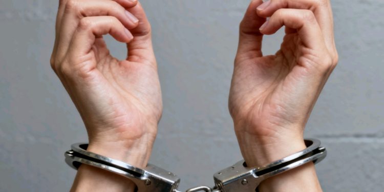 Aprehenden a mujer por robar más de Bs 170.000 tras dopar a un hombre