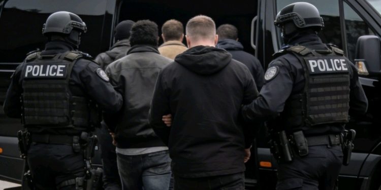 Trasladan a 19 reos peligrosos desde Palmasola a cárceles de máxima seguridad