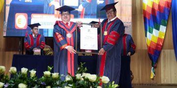 UPEA consolida su prestigio académico con distinción al Fiscal General