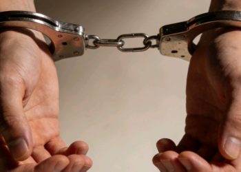 Tres profesores son acusados de agresiones sexuales a estudiantes en La Paz