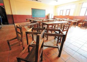 Crisis en el sistema educativo, 12 mil estudiantes no fueron inscritos