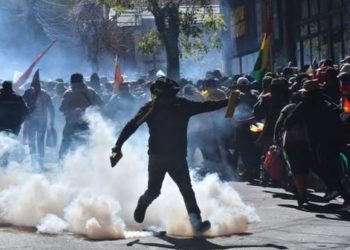 Crisis, bloqueos y violencia golpean al país: Rodrigo Paz apuesta por la paz