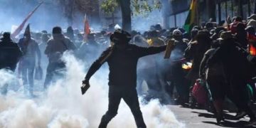 Crisis, bloqueos y violencia golpean al país: Rodrigo Paz apuesta por la paz