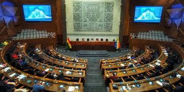 Tras 14 horas de debate, el Legislativo sanciona la norma que regula los Estados de Excepción