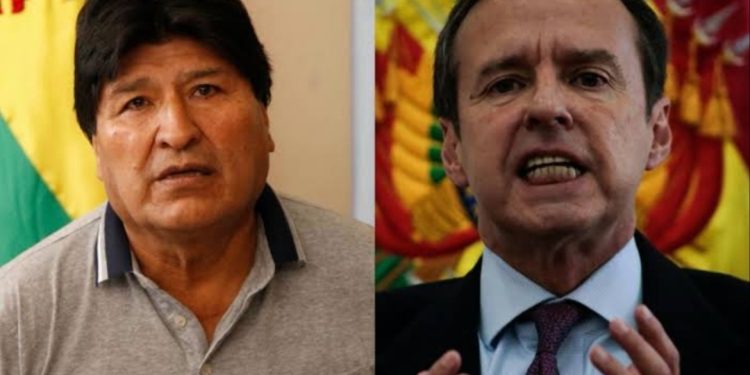 Tuto arremete contra Evo: “Su cobardía lo lleva a esconderse detrás de escudos humanos”