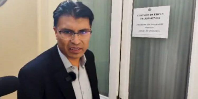 Ocho meses de suspensión para Nilton Condori por los conflictos que paralizaron Bolivia